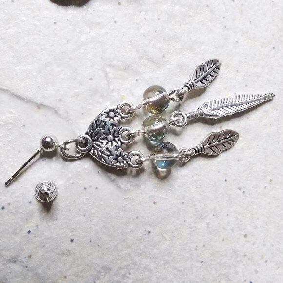 Handmade & Unique! Feathers + Shimmering Beads! Boho Dangle Chandelier Earrings - Picture 3 of 6